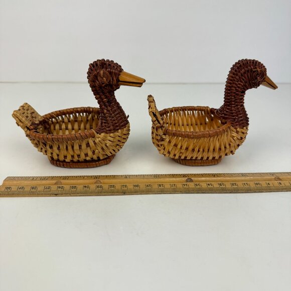 2 Small Vtg Tan Wicker Rattan Woven Ducks Geese Goose Tabletop Decor Planter - Picture 7 of 13